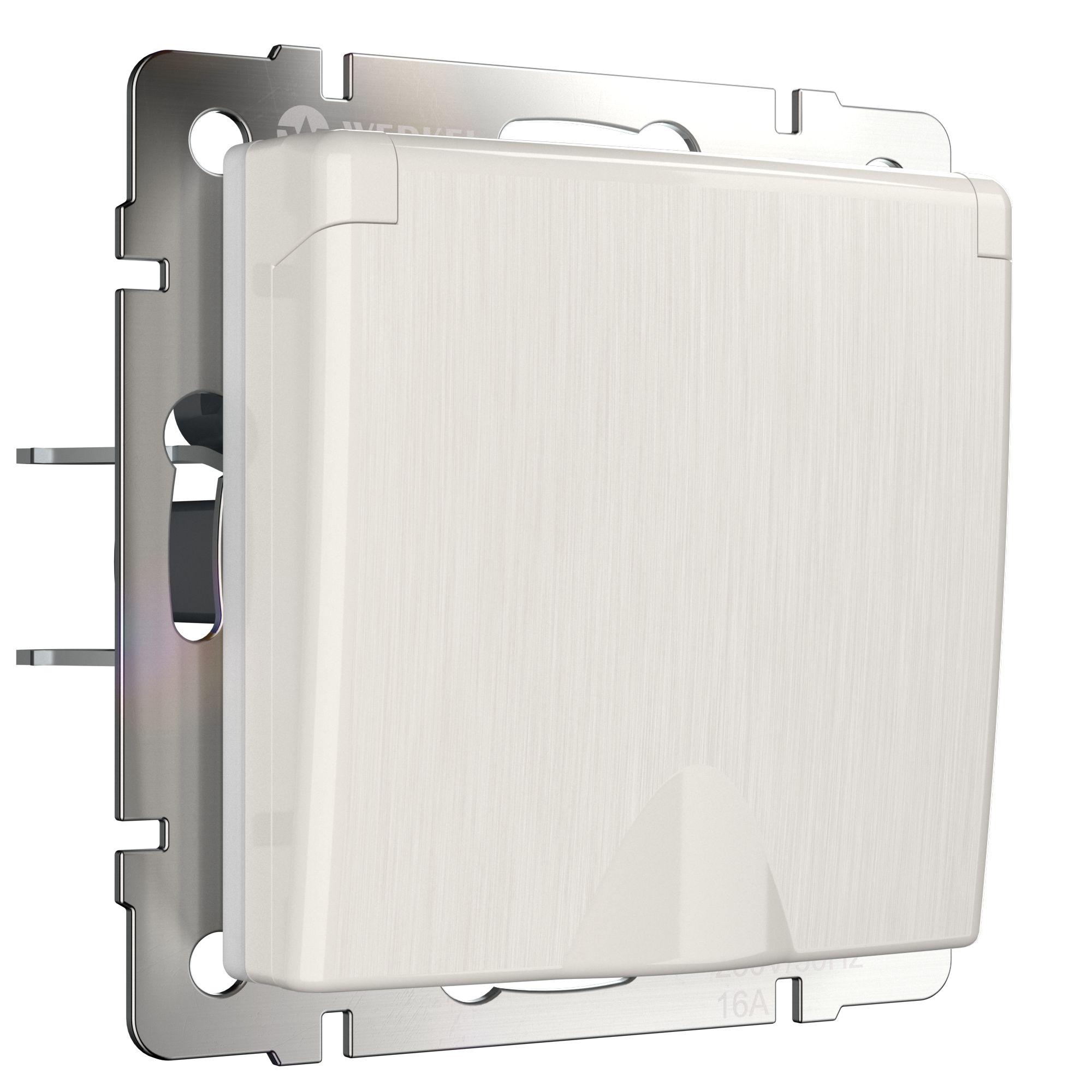 Розетка влагозащищенная с заземлением с защитной крышкой и шторками перламутровый рифленый Werkel W1