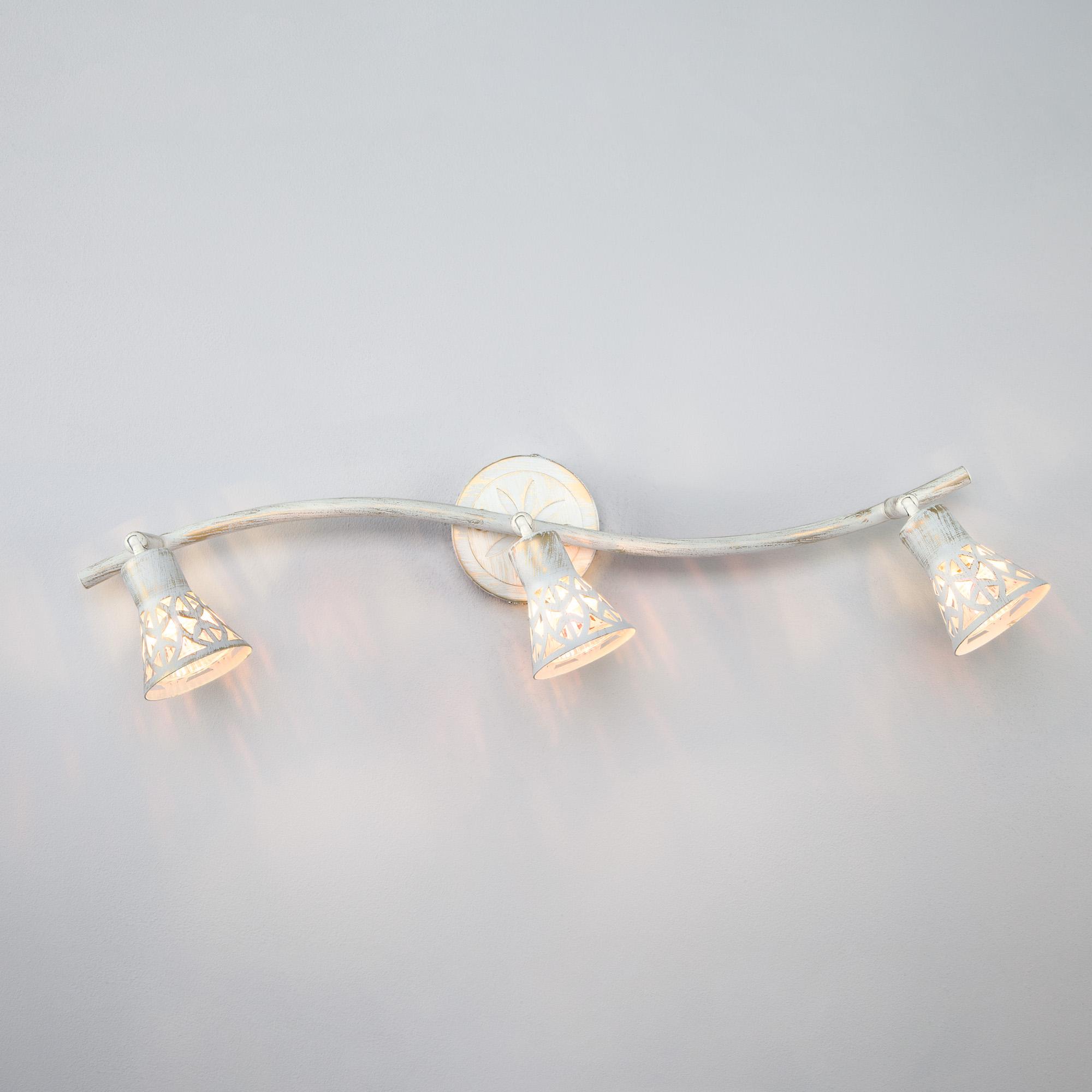 Настенный светильник Eurosvet 20027/3 белый с золотом