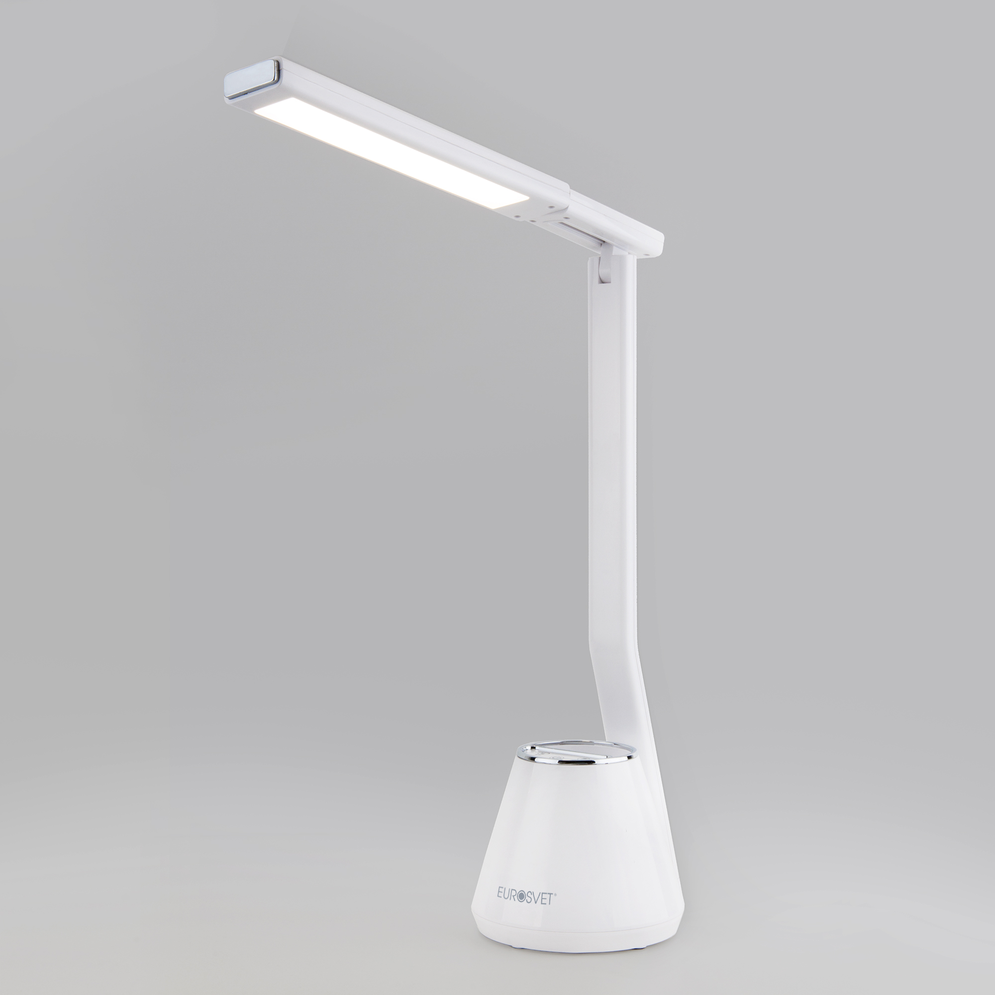 Светодиодная настольная лампа Eurosvet 80421/1 белый