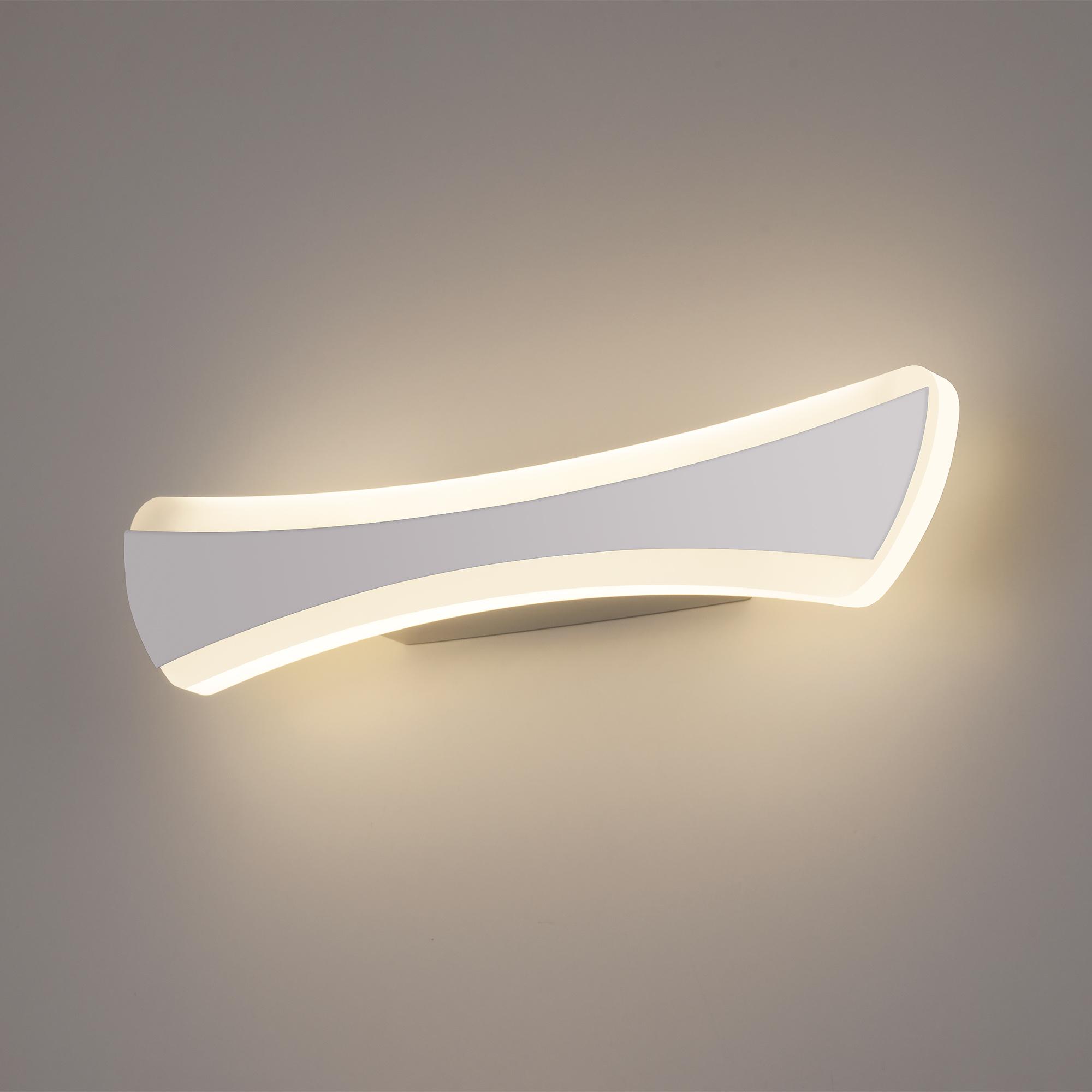 Светодиодный настенный светильник Elektrostandard MRL LED 1090 Wave LED хром