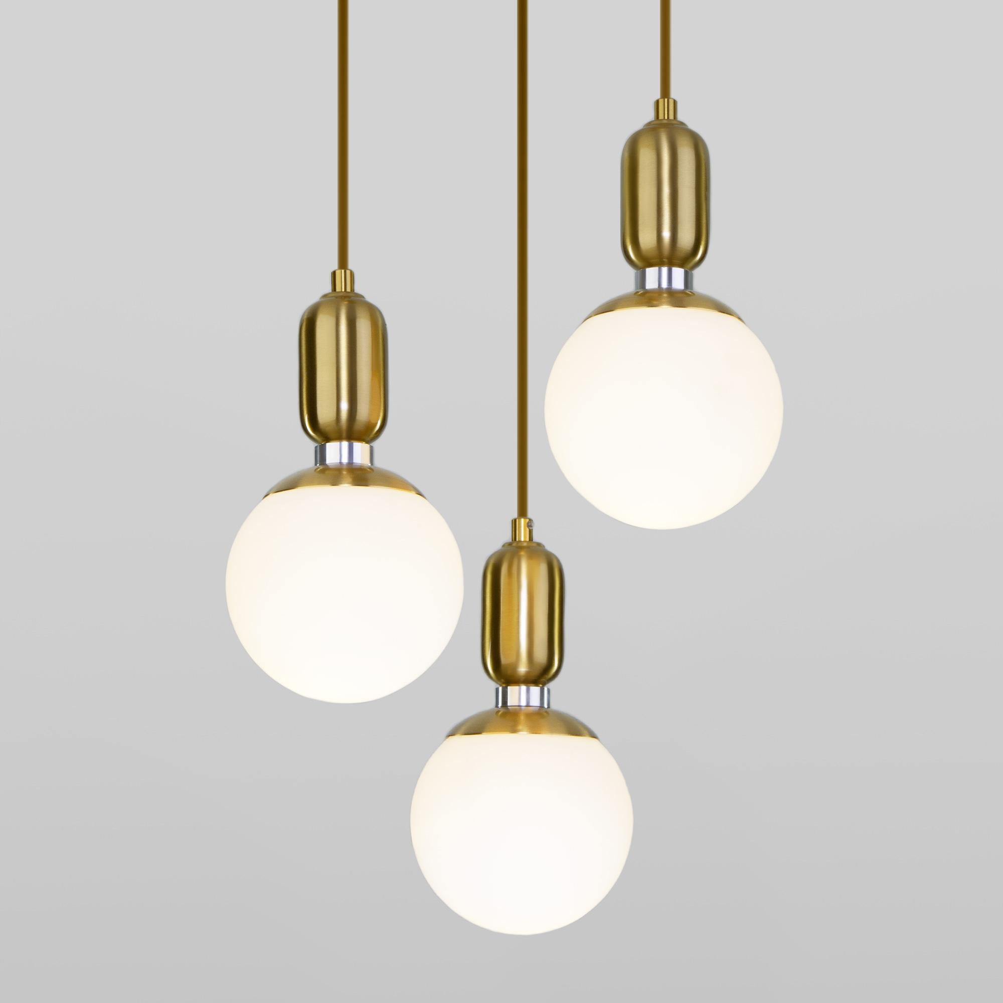 Подвесной светильник со стеклянными плафонами Eurosvet 50151/3 латунь